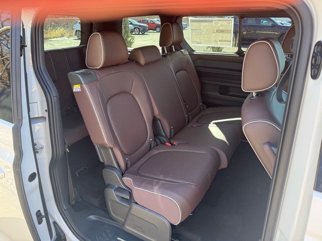 Vehicle image 16 of 47