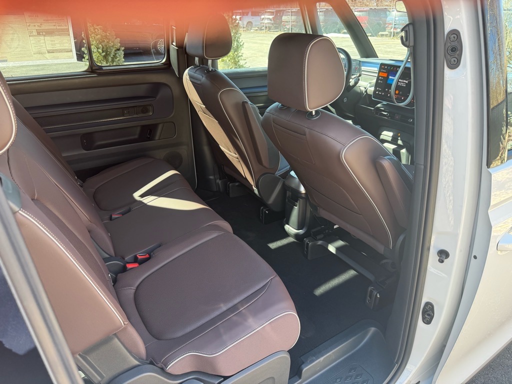 Vehicle image 15 of 47