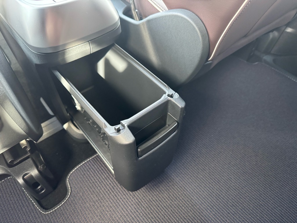 Vehicle image 23 of 48