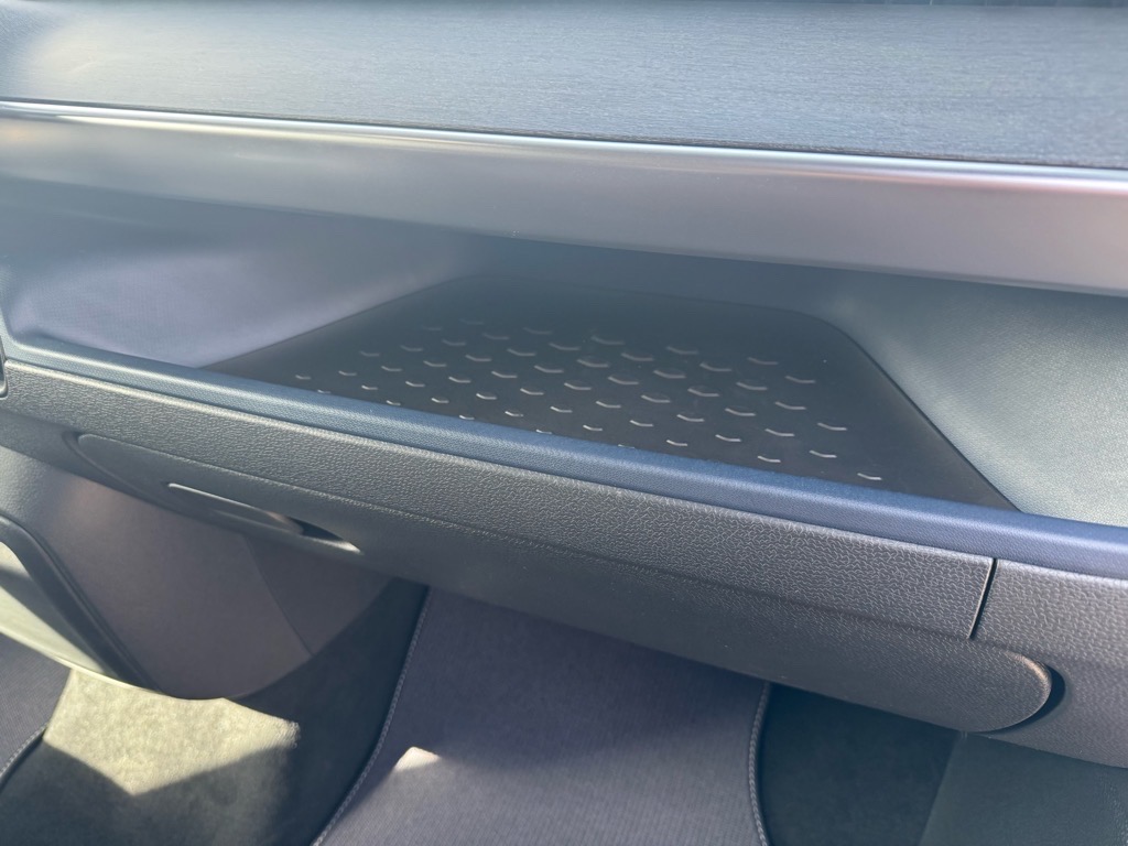 Vehicle image 14 of 48