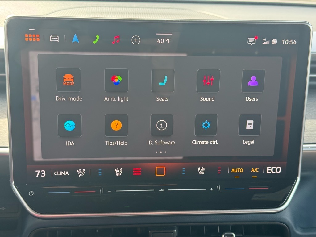 Vehicle image 40 of 48
