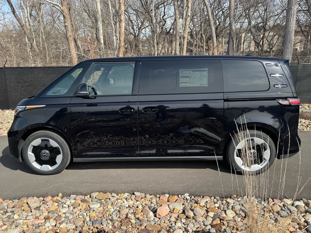 Vehicle image 9 of 48