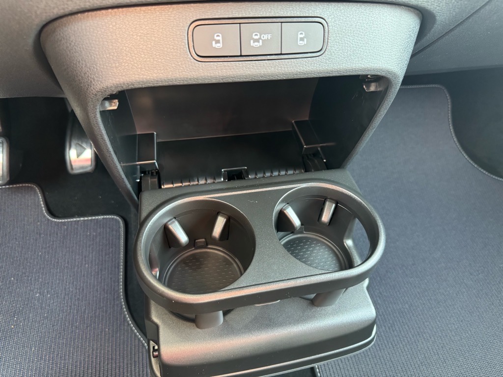 Vehicle image 43 of 48