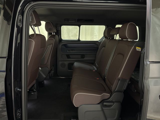 2025 Volkswagen ID. Buzz Pro S Image 27 of 40