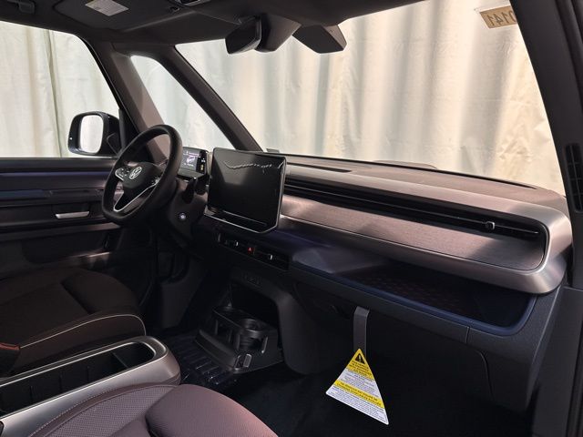 2025 Volkswagen ID. Buzz Pro S Image 35 of 40