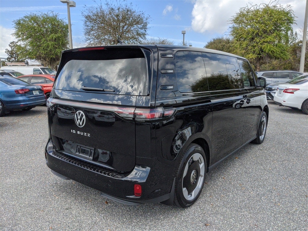 2025 Volkswagen ID. Buzz Pro S Image 6 of 44