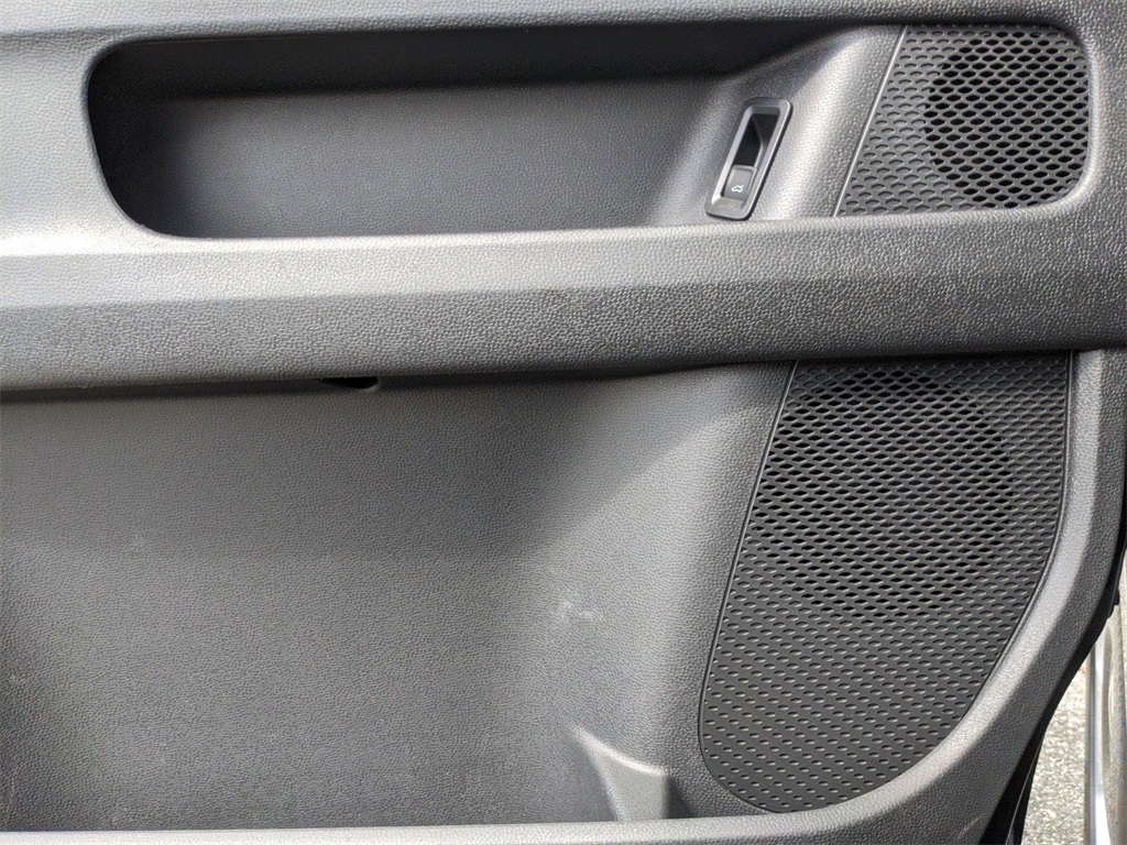 2025 Volkswagen ID. Buzz Pro S Image 27 of 44