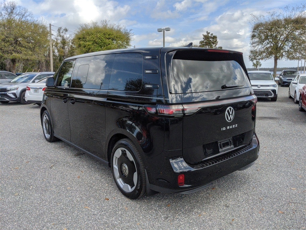 2025 Volkswagen ID. Buzz Pro S Image 7 of 44