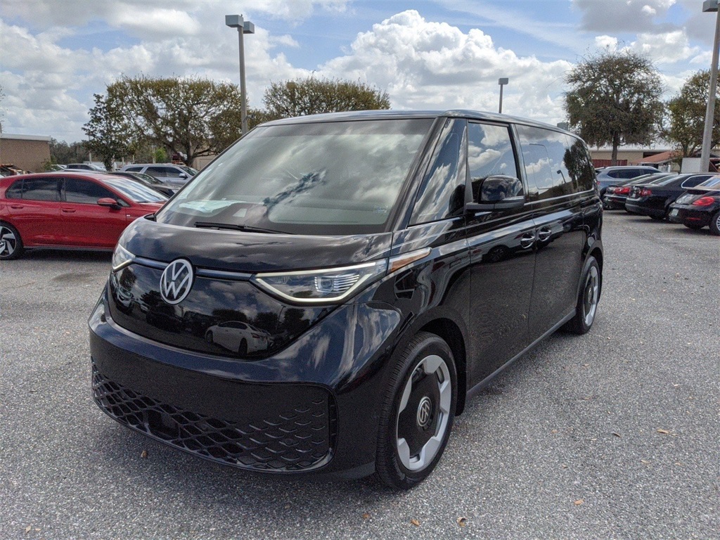 2025 Volkswagen ID. Buzz Pro S Image 1 of 44