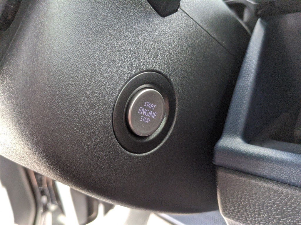 2025 Volkswagen ID. Buzz Pro S Image 41 of 44