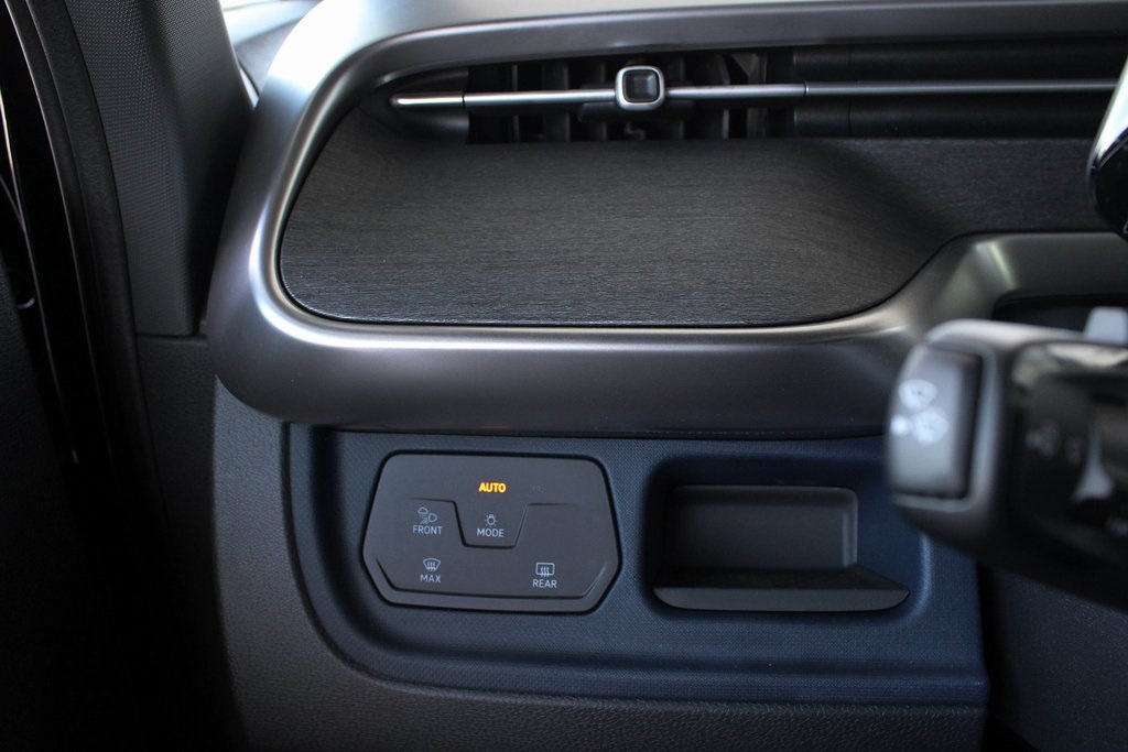 2025 Volkswagen ID. Buzz Pro S Image 50 of 79