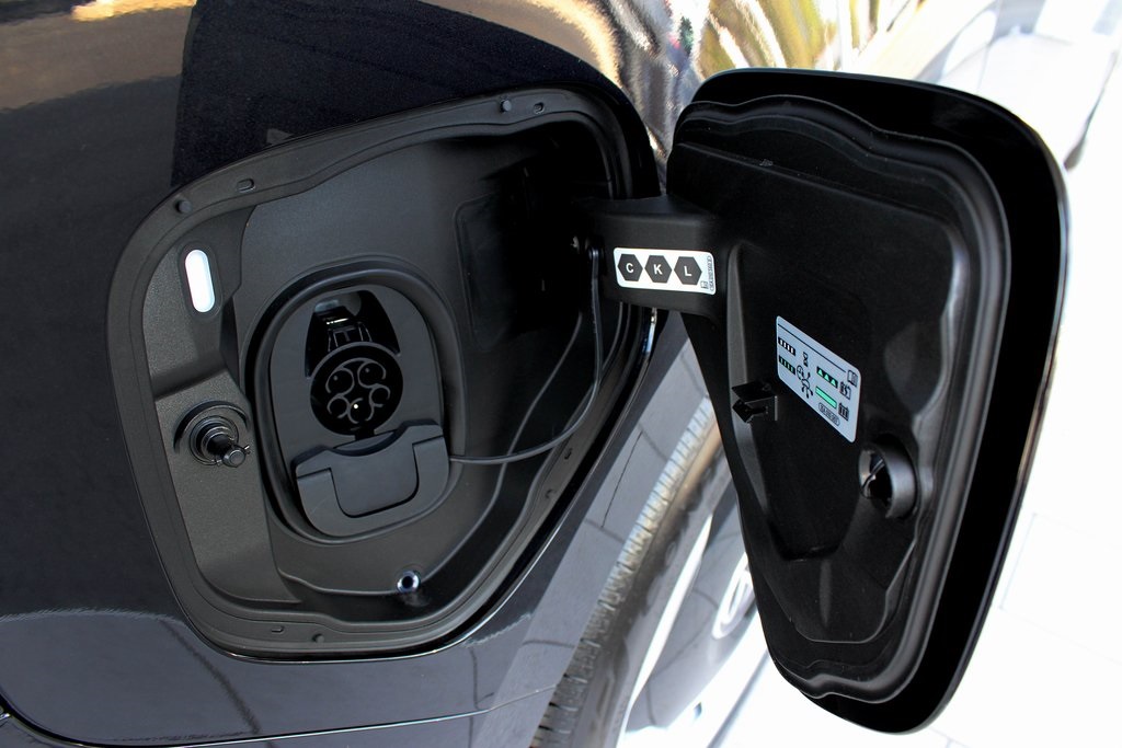 2025 Volkswagen ID. Buzz Pro S Image 56 of 79