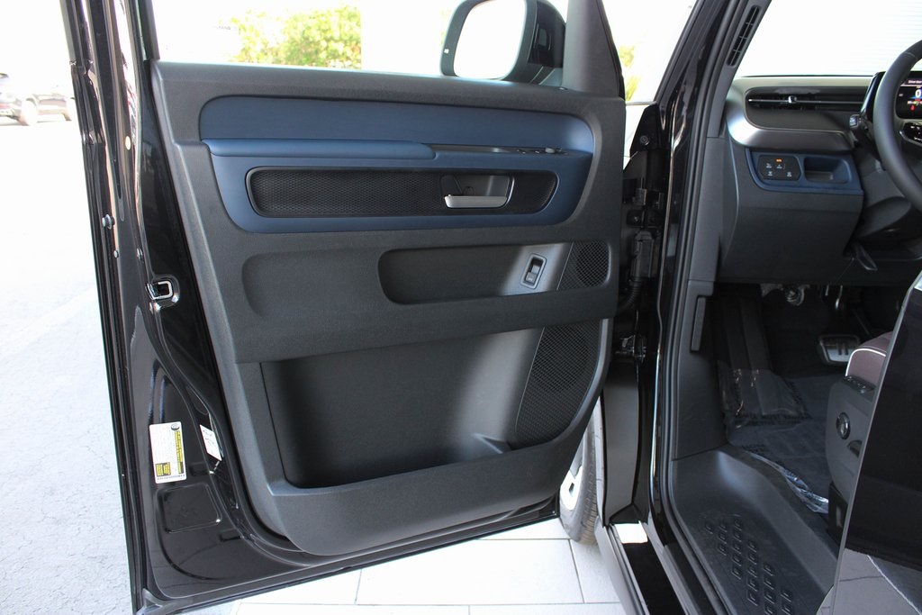 2025 Volkswagen ID. Buzz Pro S Image 25 of 79