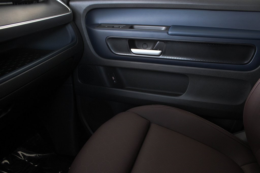 2025 Volkswagen ID. Buzz Pro S Image 66 of 79