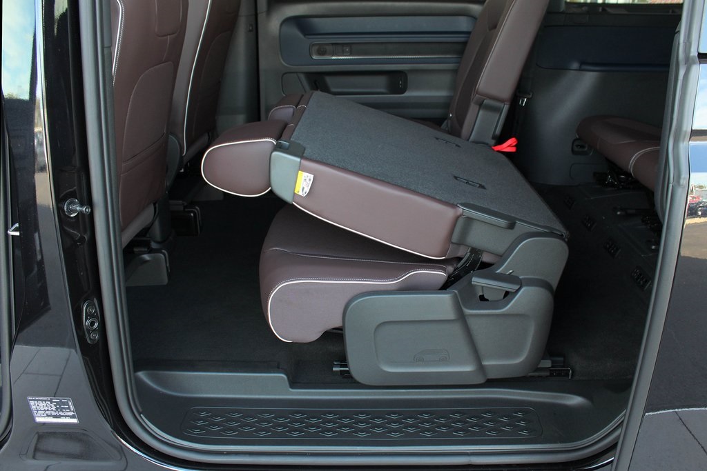 2025 Volkswagen ID. Buzz Pro S Image 26 of 79