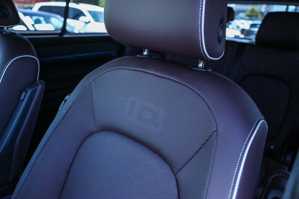 2025 Volkswagen ID. Buzz Pro S Image 44 of 45