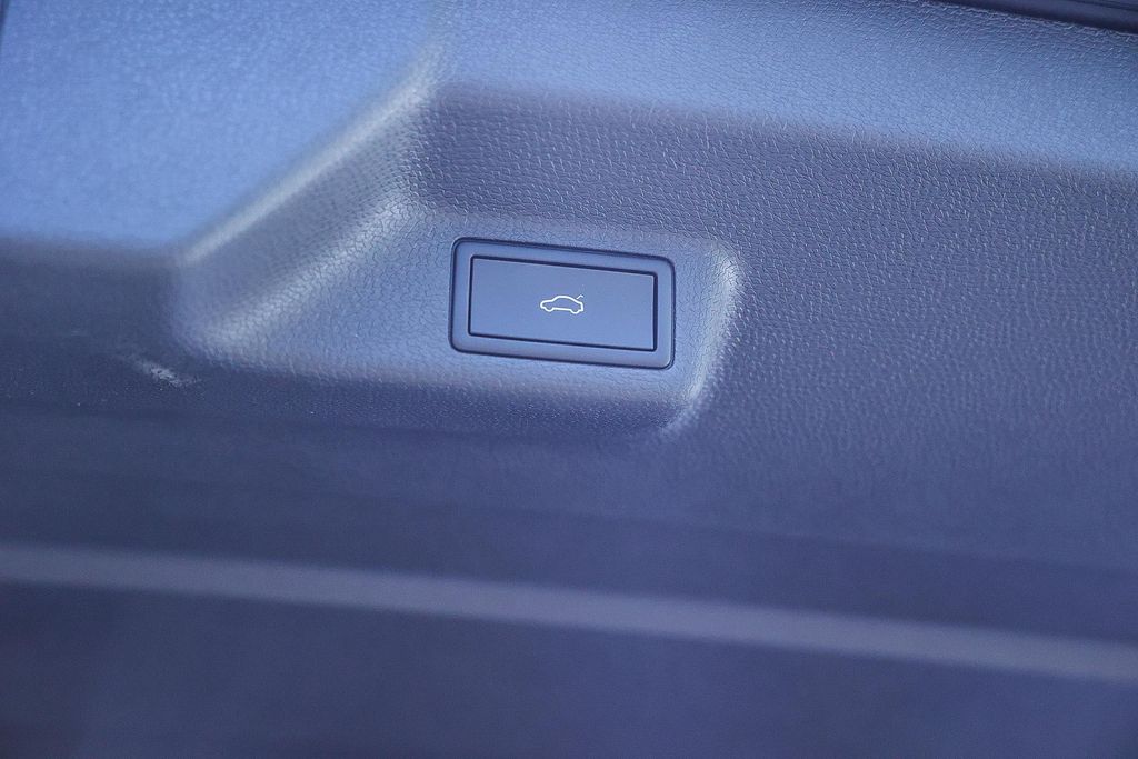 2025 Volkswagen ID. Buzz Pro S Image 45 of 45