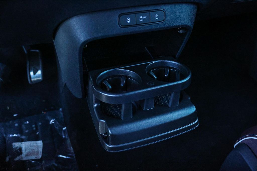 2025 Volkswagen ID. Buzz Pro S Image 43 of 45