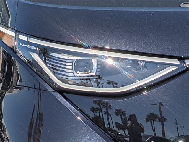 2025 Volkswagen ID. Buzz Pro S Image 8 of 40