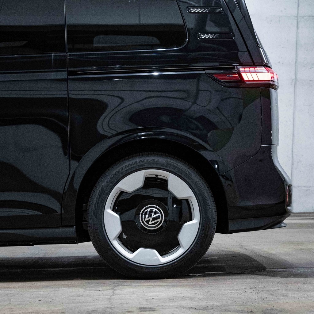 2025 Volkswagen ID. Buzz Pro S Image 4 of 32