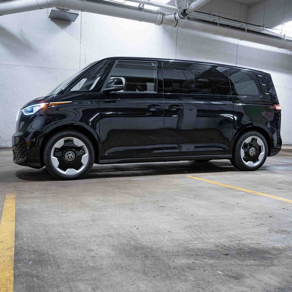 2025 Volkswagen ID. Buzz Pro S Image 3 of 32