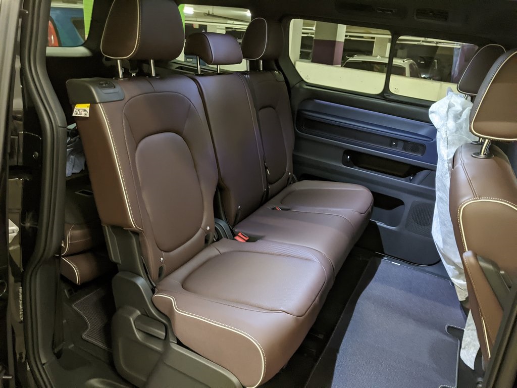 2025 Volkswagen ID. Buzz Pro S Image 7 of 32