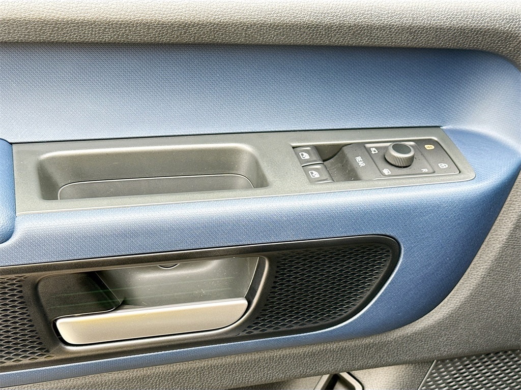2025 Volkswagen ID. Buzz Pro S Image 27 of 31