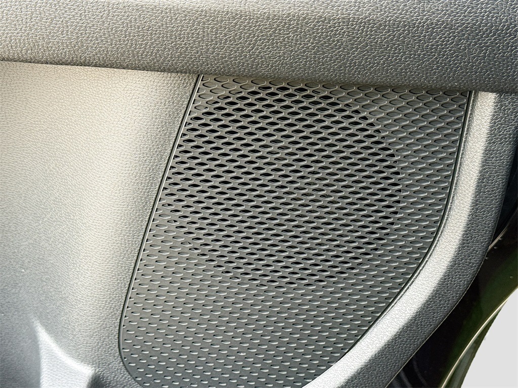 2025 Volkswagen ID. Buzz Pro S Image 29 of 31
