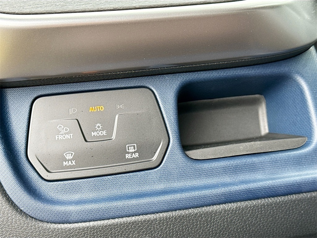 2025 Volkswagen ID. Buzz Pro S Image 30 of 31