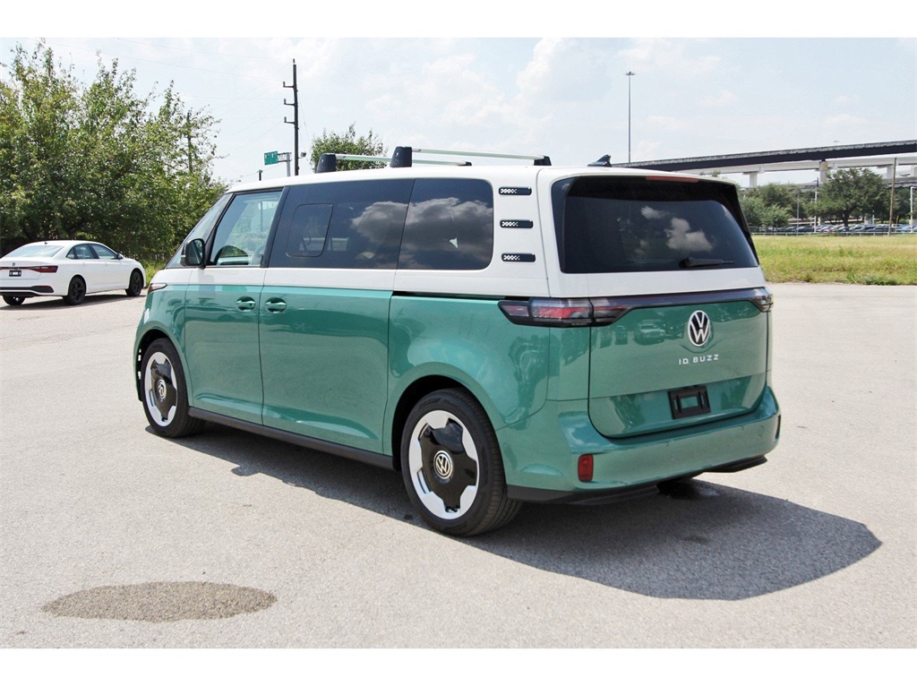 2025 Volkswagen ID. Buzz Pro S Image 8 of 34