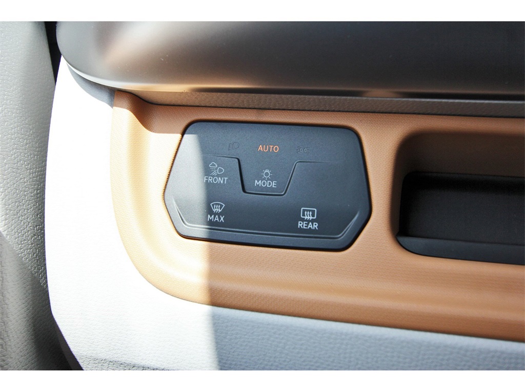 2025 Volkswagen ID. Buzz Pro S Image 28 of 34