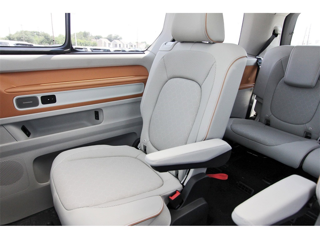 2025 Volkswagen ID. Buzz Pro S Image 12 of 34