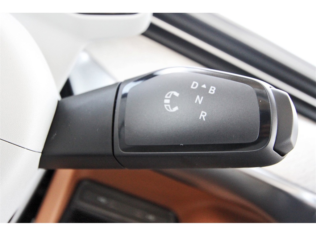 2025 Volkswagen ID. Buzz Pro S Image 27 of 34