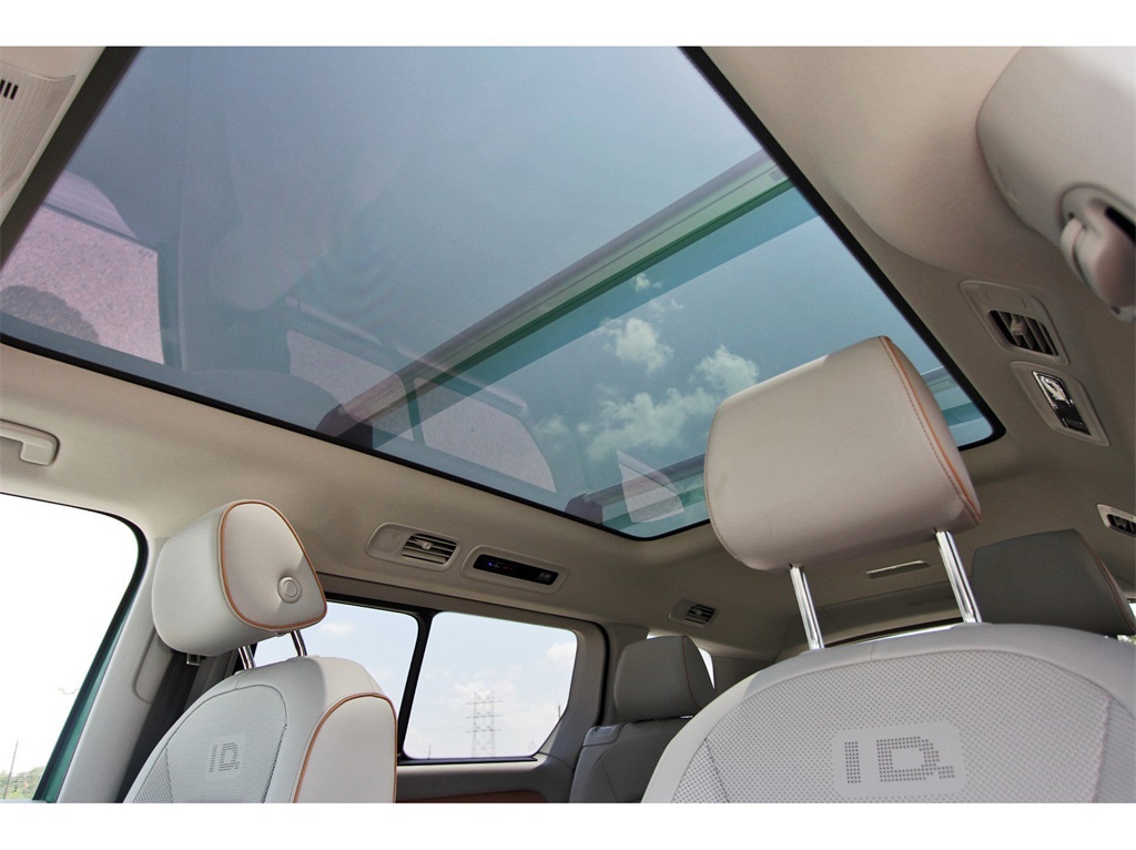 2025 Volkswagen ID. Buzz Pro S Image 18 of 34