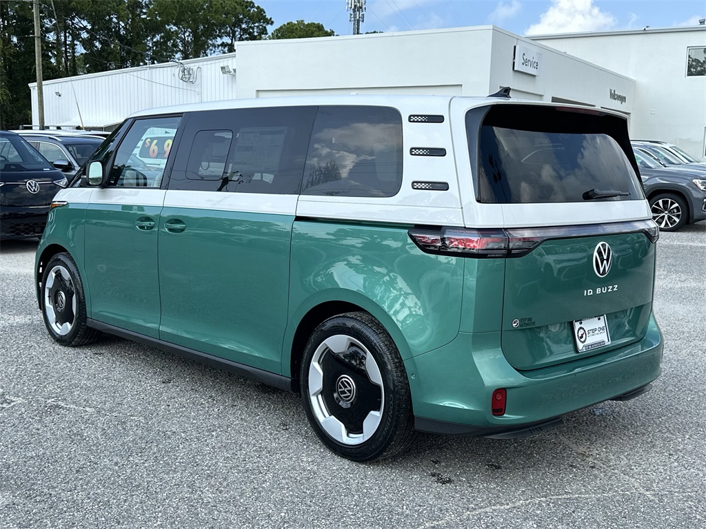 2025 Volkswagen ID. Buzz Pro S Image 8 of 33