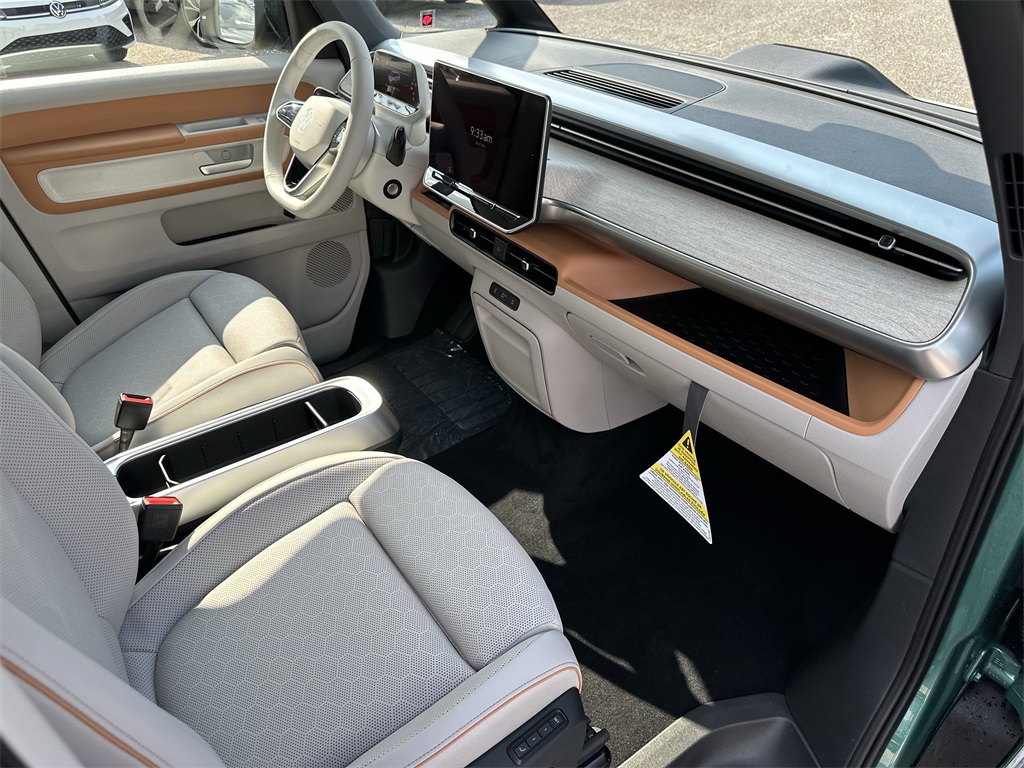 2025 Volkswagen ID. Buzz Pro S Image 17 of 33