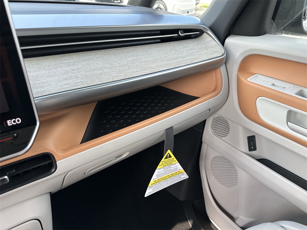 2025 Volkswagen ID. Buzz Pro S Image 19 of 33