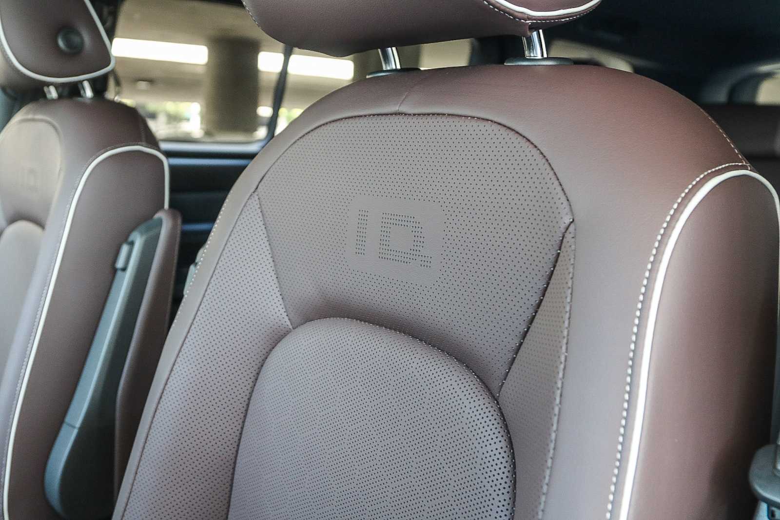 2025 Volkswagen ID. Buzz Pro S Image 27 of 41