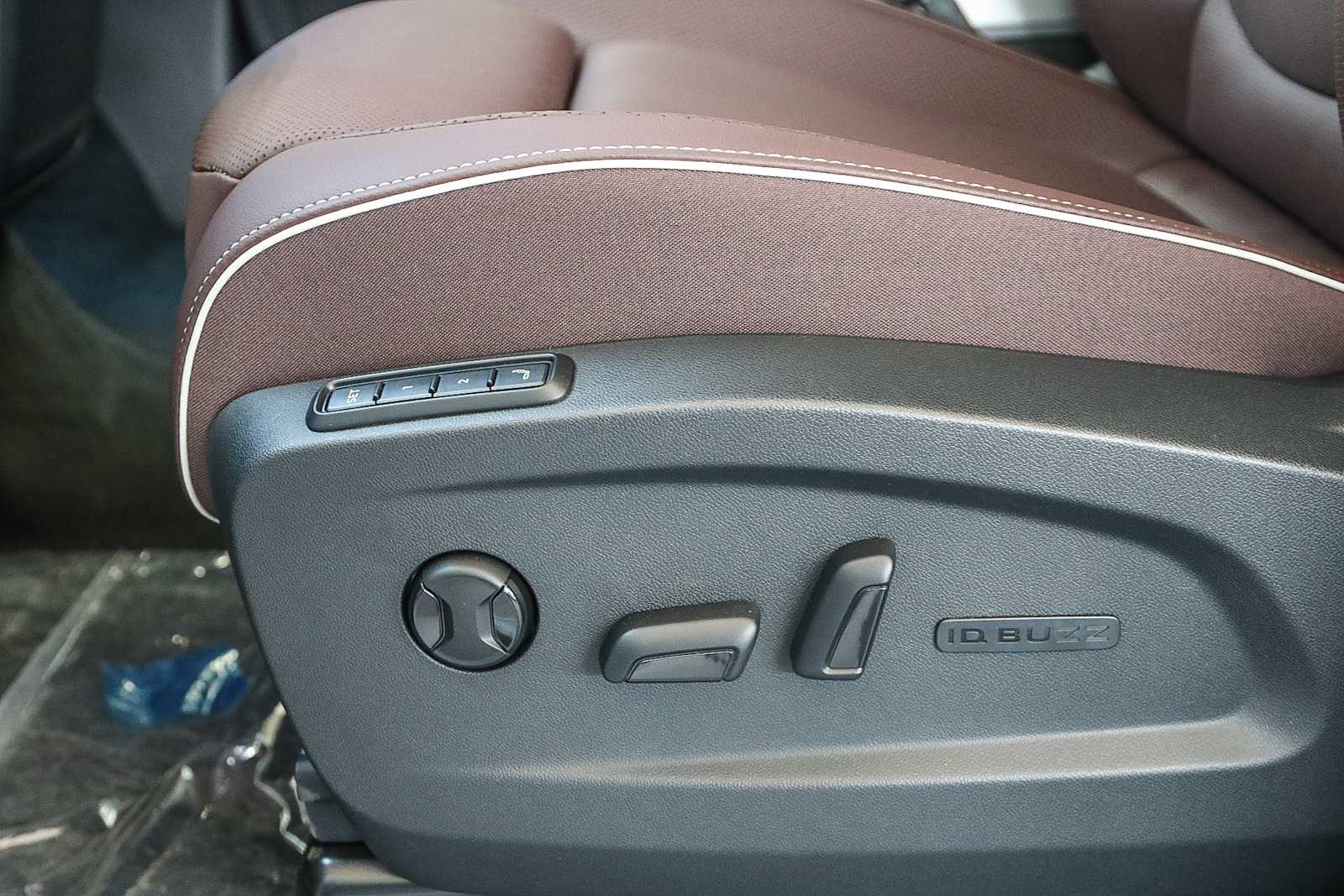 2025 Volkswagen ID. Buzz Pro S Image 23 of 41