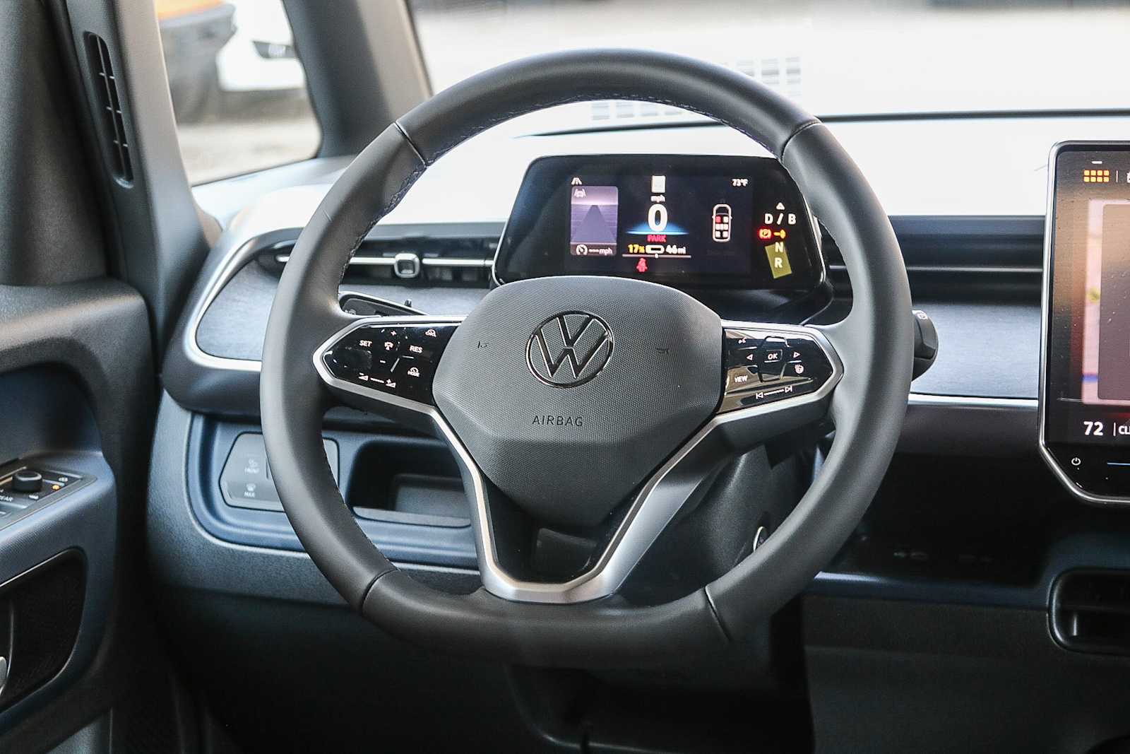 2025 Volkswagen ID. Buzz Pro S Image 31 of 41