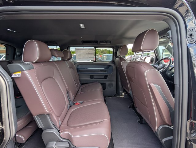 2025 Volkswagen ID. Buzz Pro S Image 8 of 27