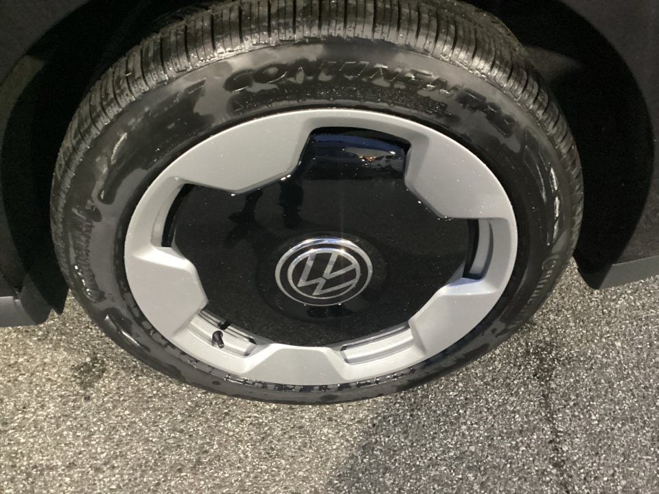 2025 Volkswagen ID. Buzz Pro S Image 13 of 34