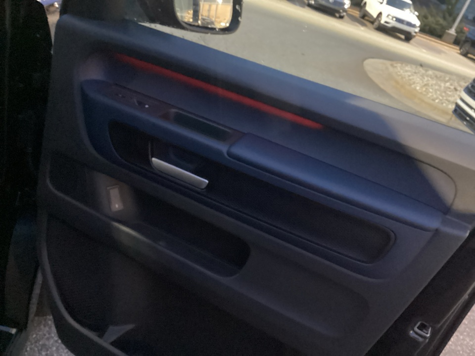 2025 Volkswagen ID. Buzz Pro S Image 32 of 34