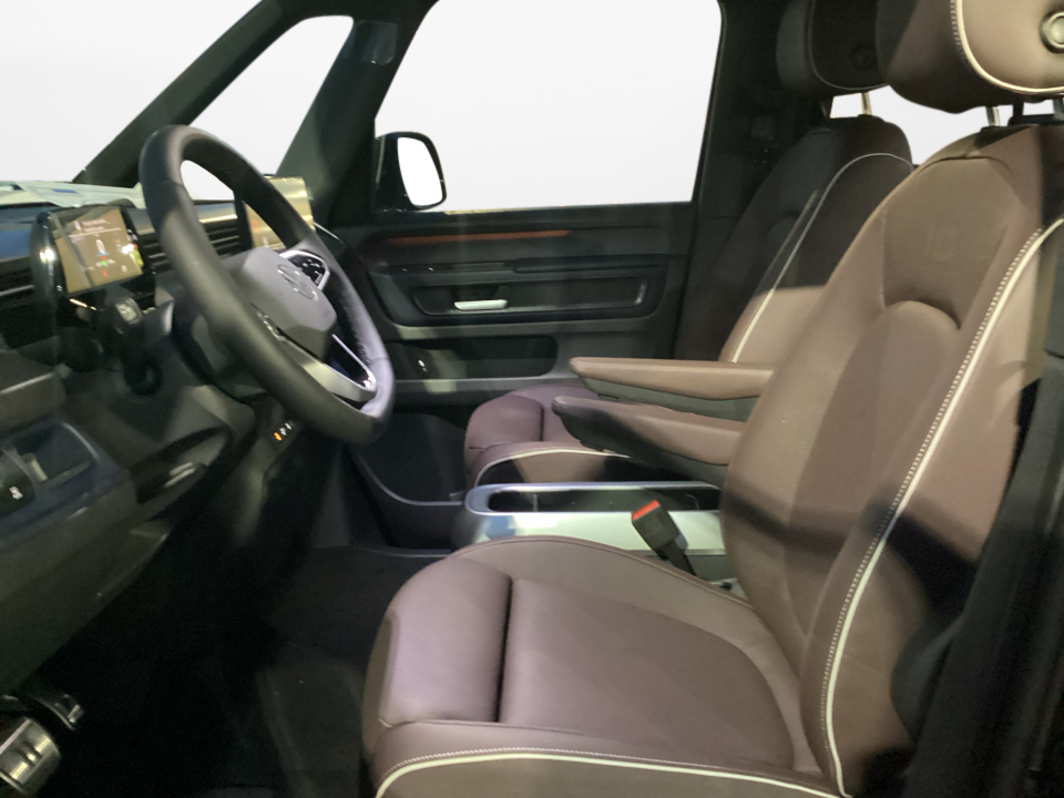 2025 Volkswagen ID. Buzz Pro S Image 20 of 34