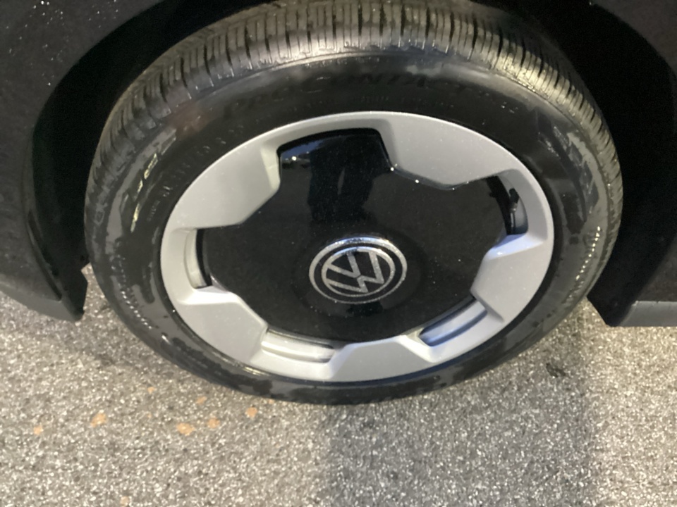 2025 Volkswagen ID. Buzz Pro S Image 12 of 34