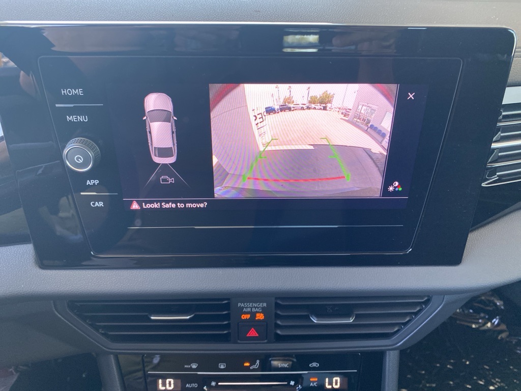 Vehicle image 19 of 31