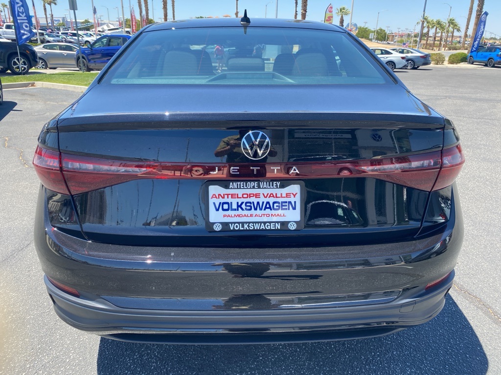 Vehicle image 11 of 31