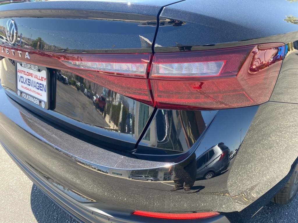 Vehicle image 29 of 31