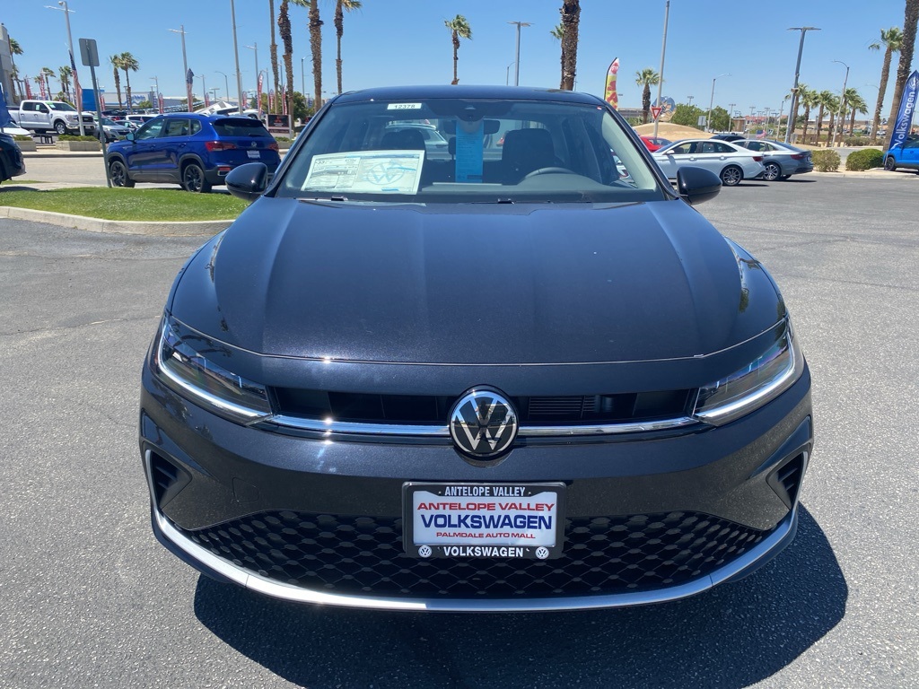 Vehicle image 10 of 31