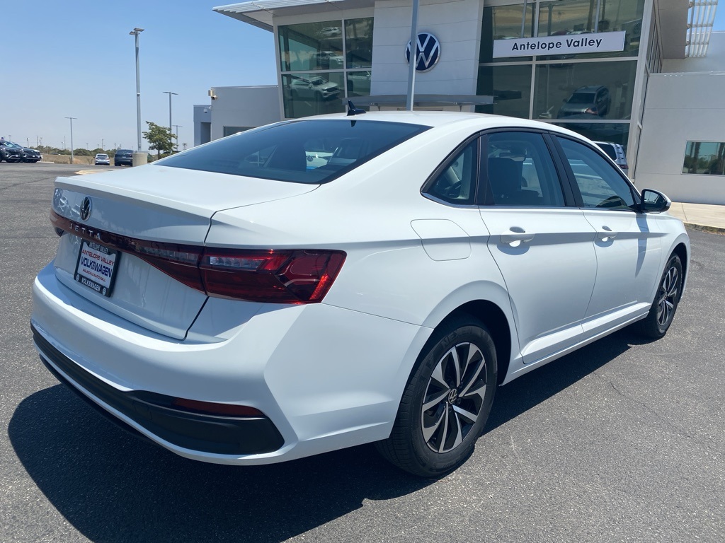 Vehicle image 5 of 31